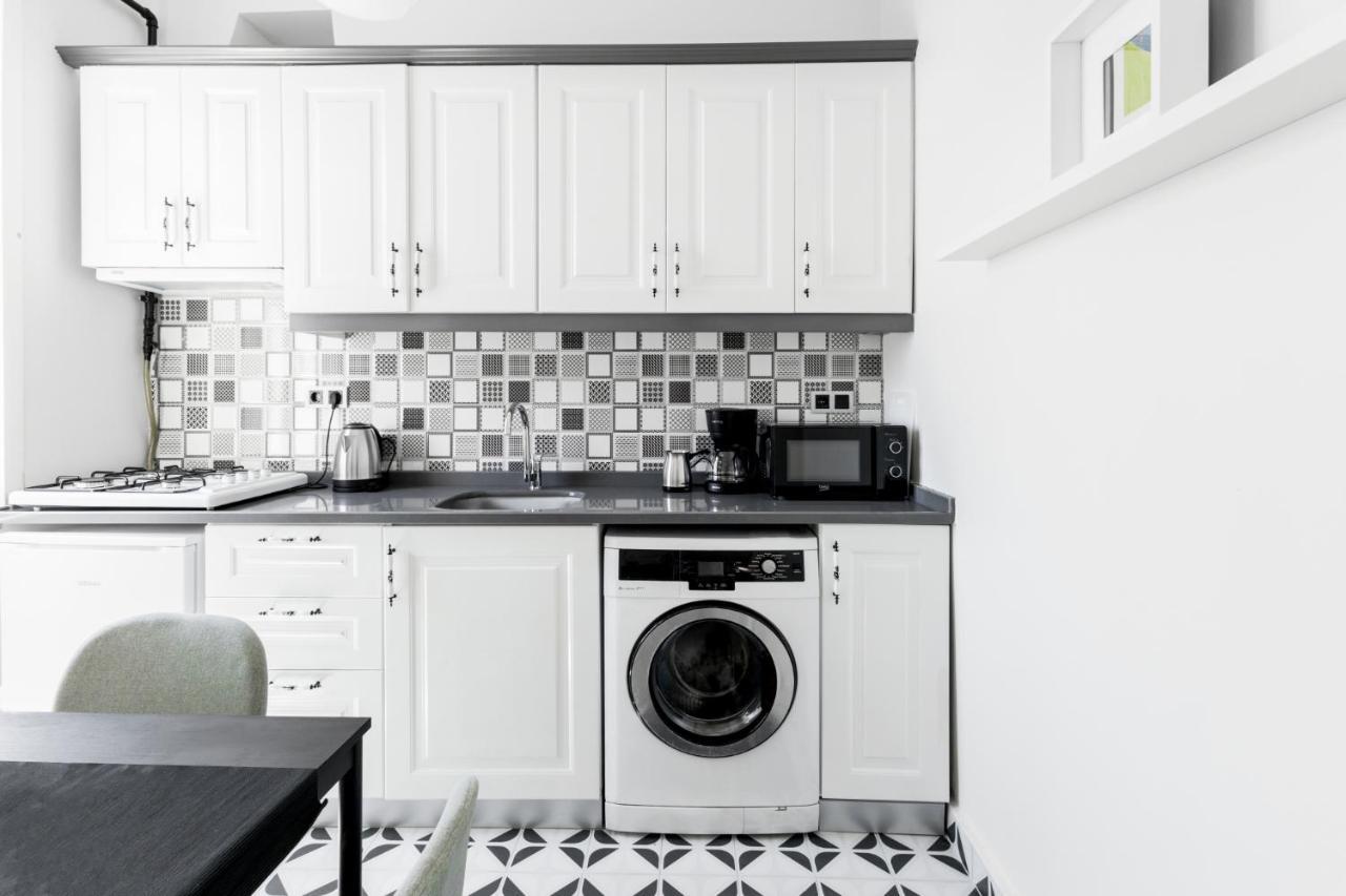Modern Flat 5 Min To Galata Tower In Istiklal Ave Apartment Istanbul Bagian luar foto